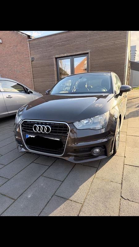 Gebraucht Audi A1 Design 105 PS (77 kW) 2010 Braun Kleinwagen