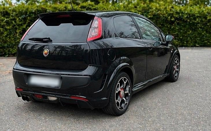 Second-hand Abarth Punto Evo 215 CP (158 kW) 2012 Negru Hatchback