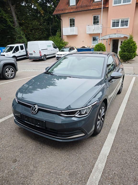Grau Gebraucht 2022 VW Golf VIII Active Limousine | 22.980 € (Fairer Preis) - Bild 1/4