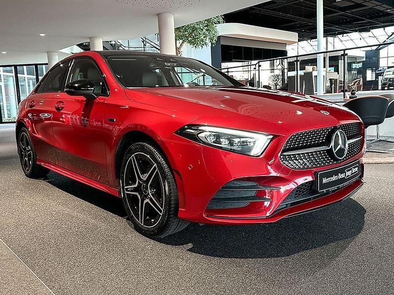Gebraucht Mercedes A250 218 PS (160 kW) 2020 Rot Limousine