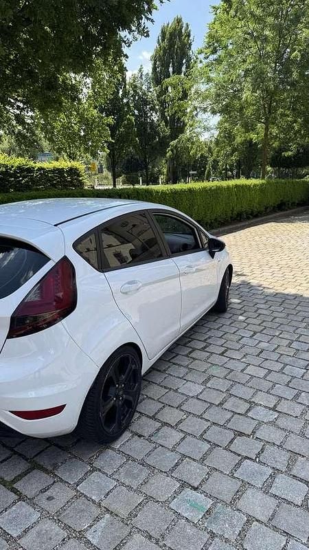 Gebraucht Ford Fiesta Titanium 75 PS (55 kW) 2009 Limousine