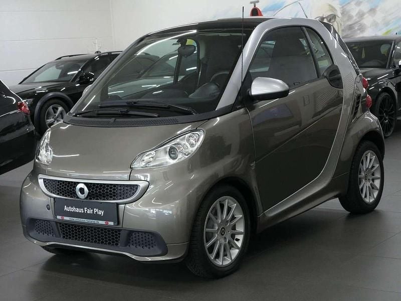 Silber Gebraucht 2013 Smart ForTwo Coupé Coupé | 8.980 € (Teuer) - Bild 1/4