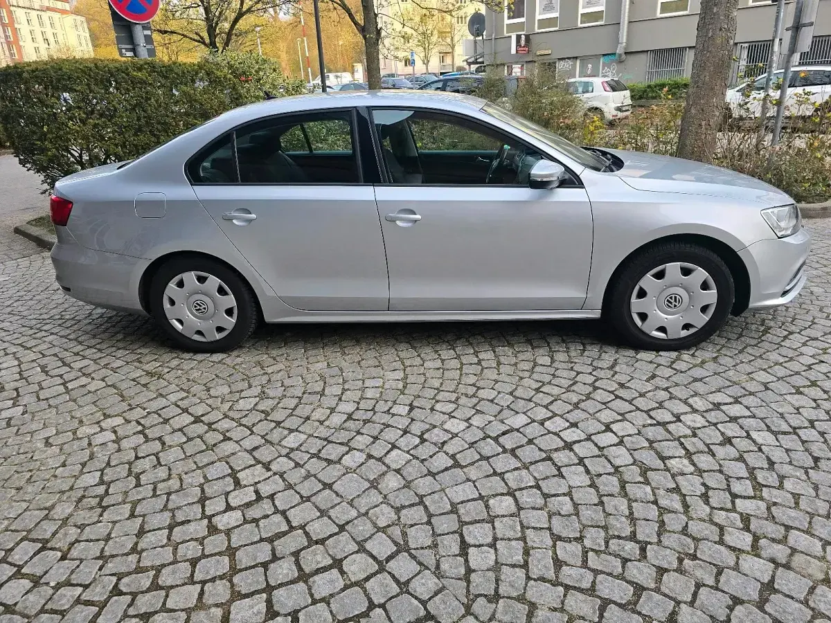 Usata VW Jetta 105 CV (77 kW) 2015 Argento Berlina