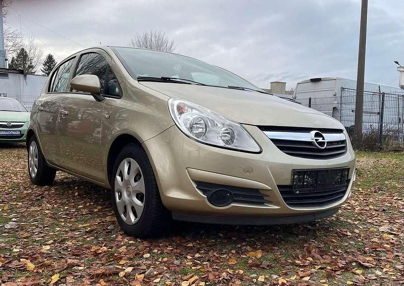 Gebraucht Opel Corsa Edition 90 PS (66 kW) 2009 Champagner silber m2 Kleinwagen