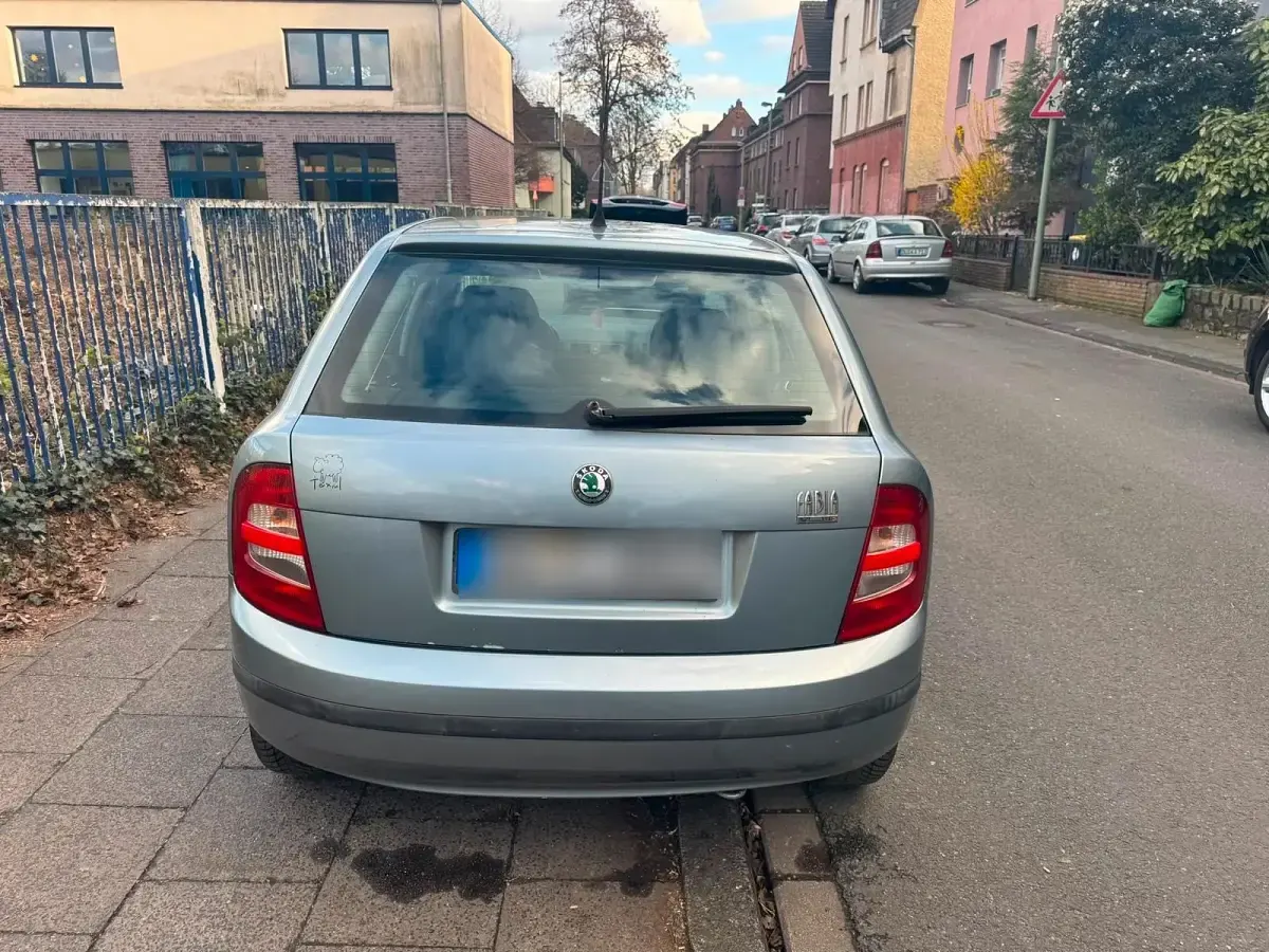 Gebraucht Skoda Fabia 64 PS (47 kW) 2004 Blau Kleinwagen