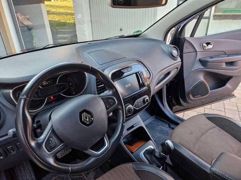 Gebraucht Renault Captur 118 PS (86 kW) 2017 Schwarz SUV
