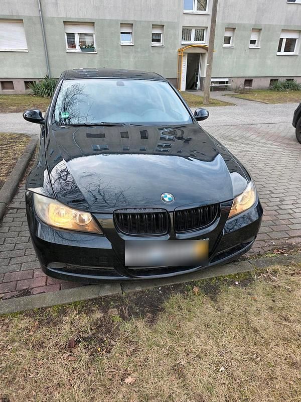 Gebraucht BMW 320 190 PS (139 kW) 2007 Schwarz Limousine