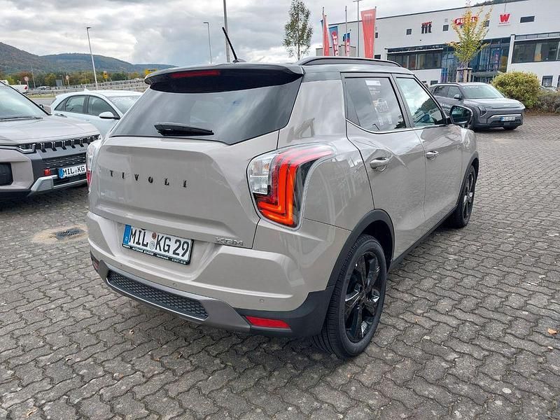 Gebraucht SsangYong Tivoli 163 PS (119 kW) 2025 Beige SUV