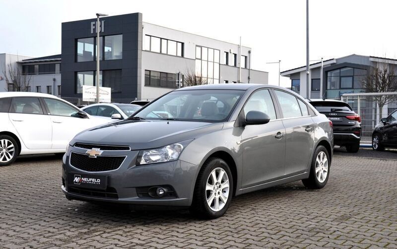 Grau Gebraucht 2010 Chevrolet Cruze LT Limousine | 5.200 € (Teuer) - Bild 1/4