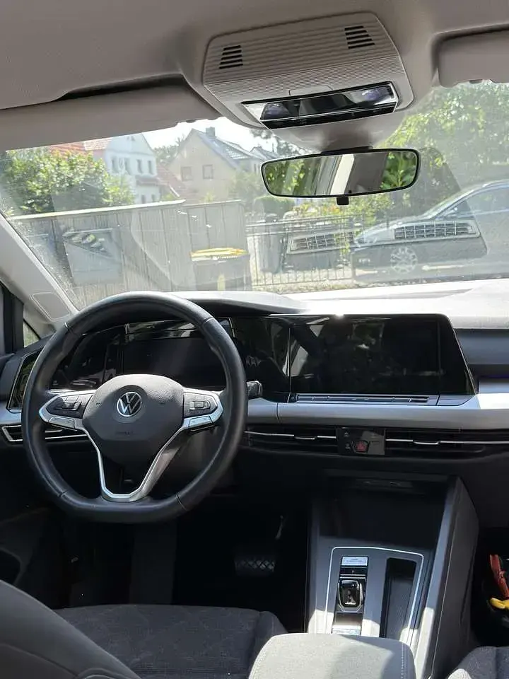 Gebraucht VW Golf VIII Life 150 PS (110 kW) 2022 Grau Kleinwagen