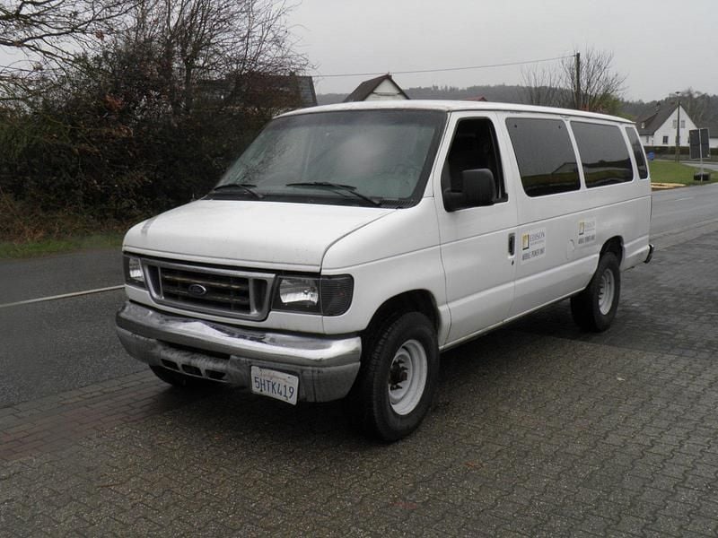 Gebraucht Ford Econoline XLT 310 PS (228 kW) 2003 Weiß Van / Kleinbus