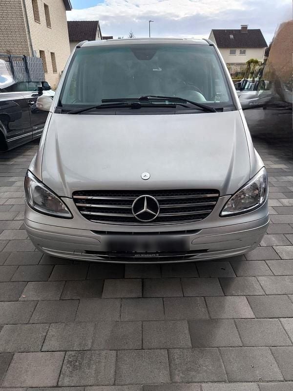 Silber Gebraucht 2006 Mercedes Viano Van / Kleinbus | 10.000 € (Etwas zu teuer) - Bild 1/4