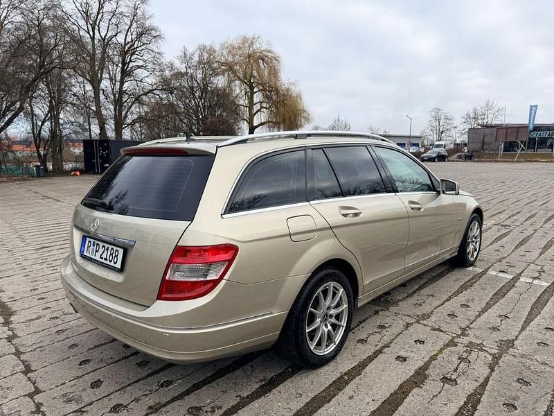 Gebraucht Mercedes C220 Elegance 170 PS (125 kW) 2009 Beige Kombi