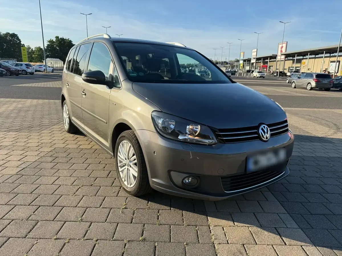 Gebraucht VW Touran 140 PS (102 kW) 2015 Grau Van / Kleinbus