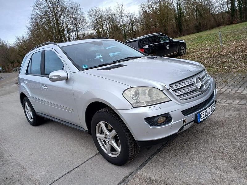 Gebraucht Mercedes ML280 190 PS (139 kW) 2008 Silber SUV