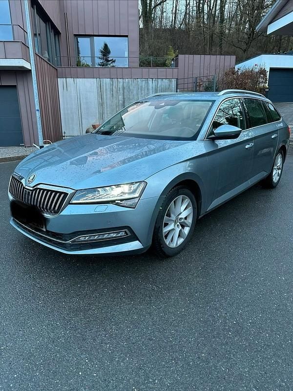 Gebraucht Skoda Superb Style 190 PS (139 kW) 2020 Silber Kombi