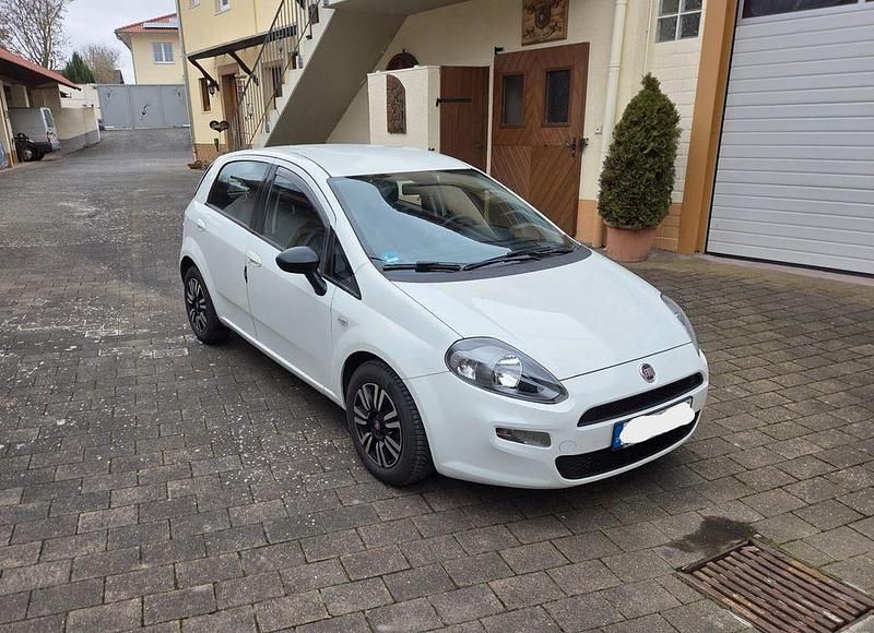 Gebraucht Fiat Punto 86 PS (63 kW) 2012 Weiß Kleinwagen