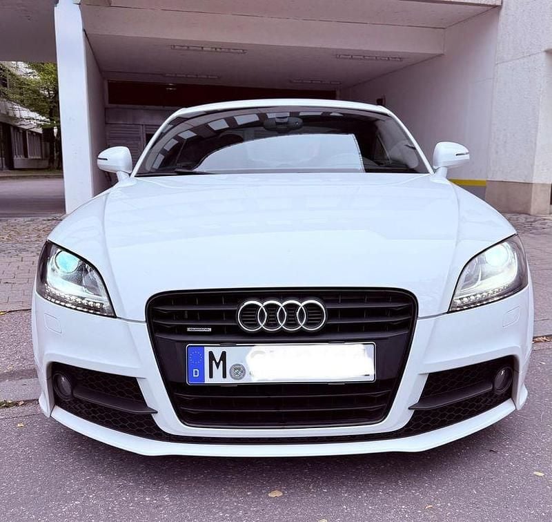 Weiß Gebraucht 2012 Audi Coupé S-Line Coupé | 11.900 € - Bild 1/4
