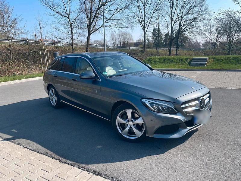 Gebraucht Mercedes C250 204 PS (150 kW) 2016 Grau Kombi