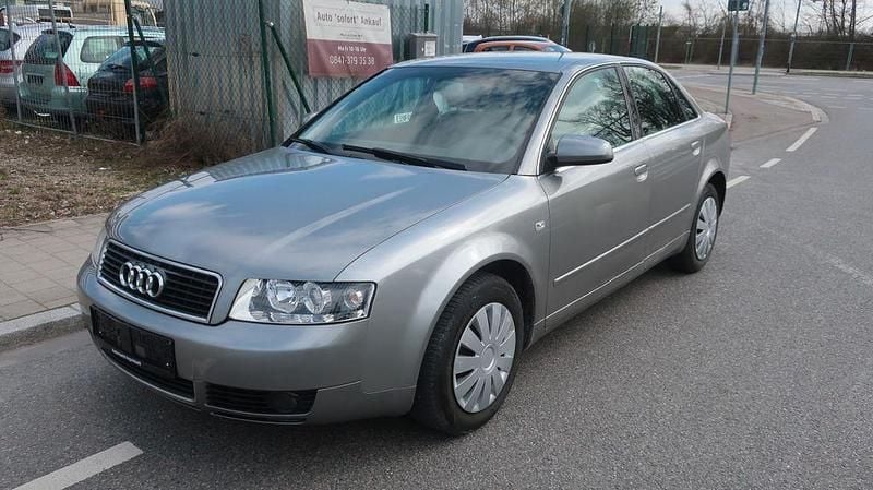 Gebraucht Audi A4 131 PS (96 kW) 2004 Silber Limousine