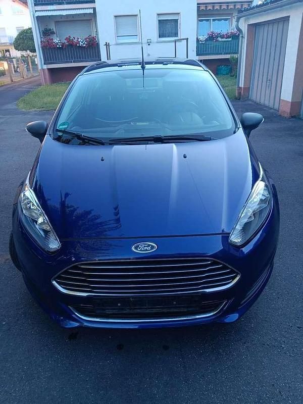 Blau Gebraucht 2014 Ford Fiesta Ambiente Kleinwagen | 4.200 € (Guter Preis) - Bild 1/4
