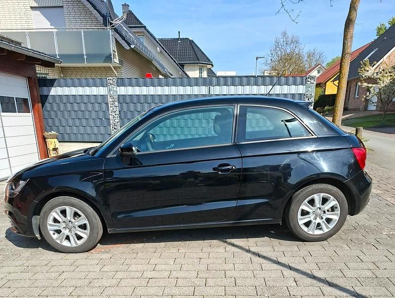 Gebraucht Audi A1 90 PS (66 kW) 2012 Schwarz Kleinwagen