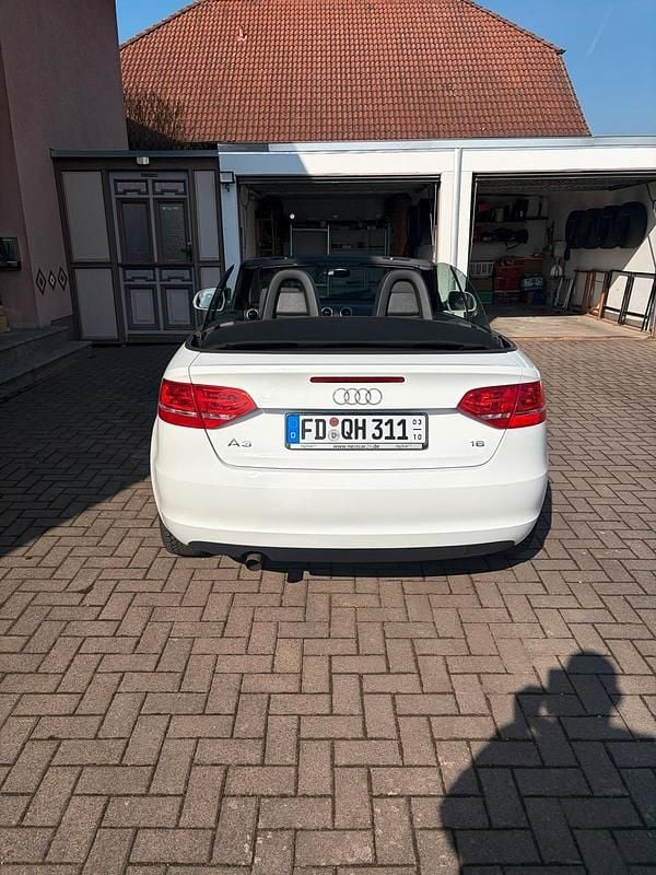 Gebraucht Audi A3 Cabriolet 105 PS (77 kW) 2010 Weiß Cabrio