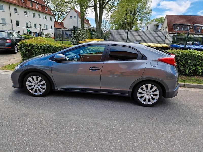 Gebraucht Honda Civic 141 PS (103 kW) 2013 Grau Limousine