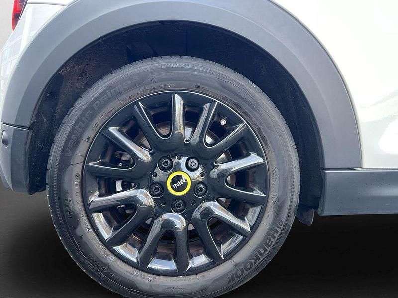 Gebraucht Mini Cooper SE Classic 135 kW (184 PS) 2023 Weiss Kleinwagen