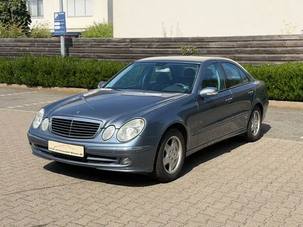 Gebraucht Mercedes E280 Avantgarde 177 PS (130 kW) 2004 Blau Limousine