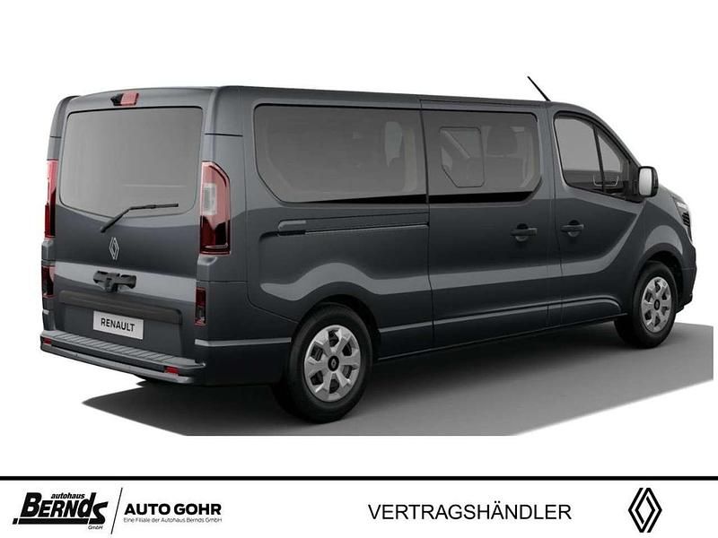 Neu Renault Trafic Evolution 150 PS (110 kW) 2026 Kometengrau metallic Van / Kleinbus