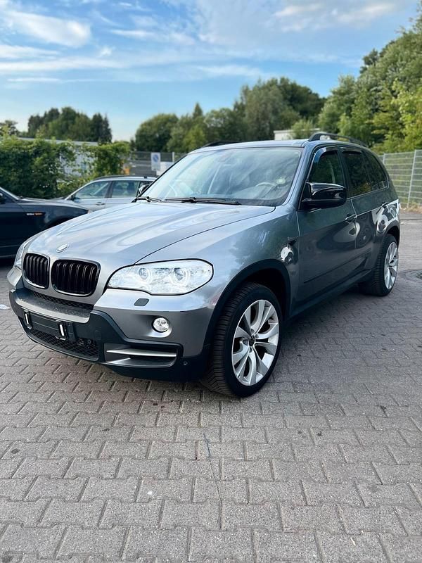 Grau Gebraucht 2008 BMW X5 SUV | 9.750 € (Guter Preis) - Bild 1/4