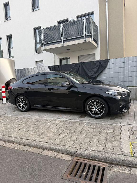 Schwarz Gebraucht 2021 BMW 218 M Sport Coupé | 25.000 € - Bild 1/4