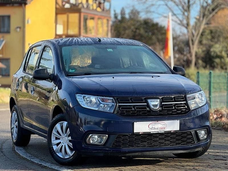 Blau Gebraucht 2017 Dacia Sandero Ambiance Limousine | 6.290 € (Fairer Preis) - Bild 1/4