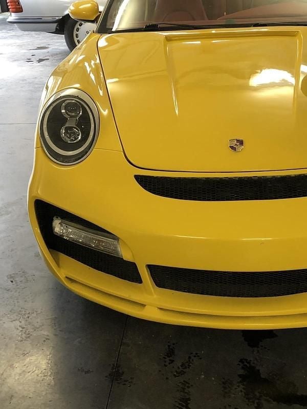 Gebraucht Porsche 996 300 PS (220 kW) 2000 Gelb Coupé