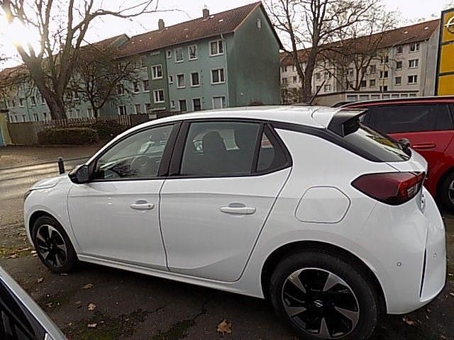 Gebraucht Opel Corsa 101 PS (74 kW) 2024 Schneeweiß Limousine