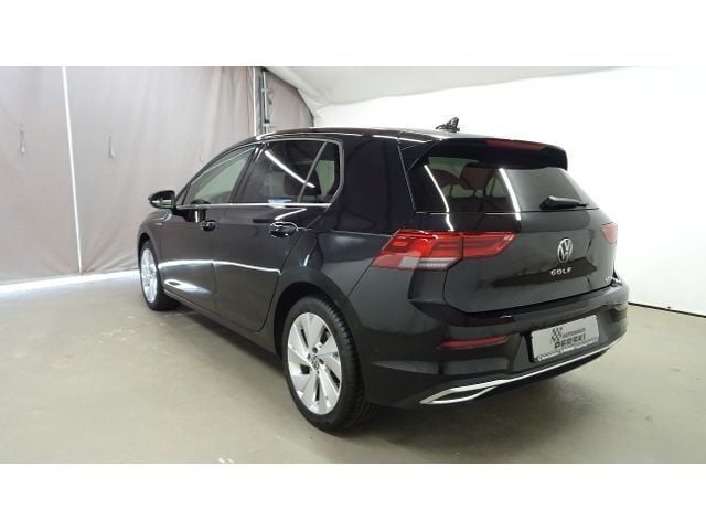 Gebraucht VW Golf VIII Style 150 PS (110 kW) 2023 Deep black perleffekt Limousine