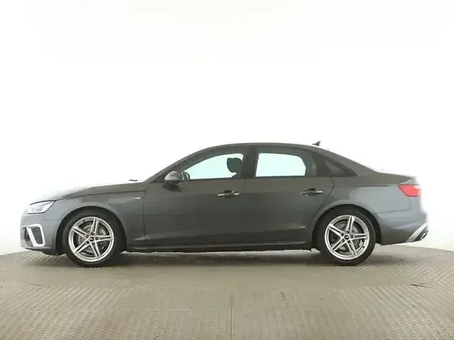 Gebraucht Audi A4 S-Line 204 PS (150 kW) 2023 Daytonagrau perleffekt Limousine