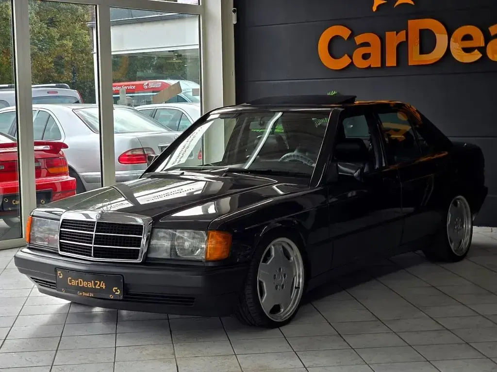 Gebraucht Mercedes 190 160 PS (117 kW) 1989 Schwarz Limousine
