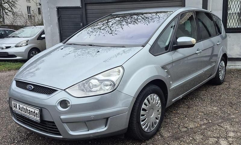 Gebraucht Ford S-MAX Titanium 140 PS (102 kW) 2006 Silber Van / Kleinbus