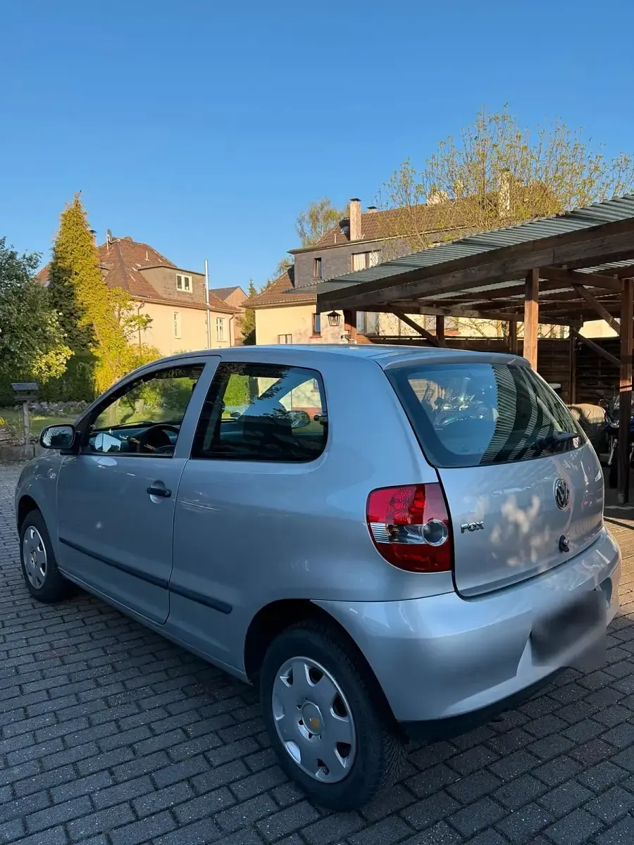 Używany VW Fox 60 KM (44 kW) 2006 Srebrny Hatchback