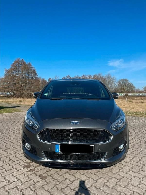 Gebraucht Ford S-MAX ST-Line 160 PS (117 kW) 2018 Grau Van / Kleinbus