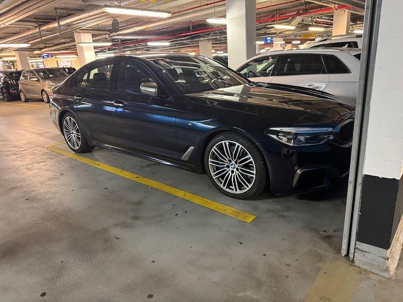 Schwarz Gebraucht 2017 BMW M550 Limousine | 22.999 € (Superpreis) - Bild 1/2