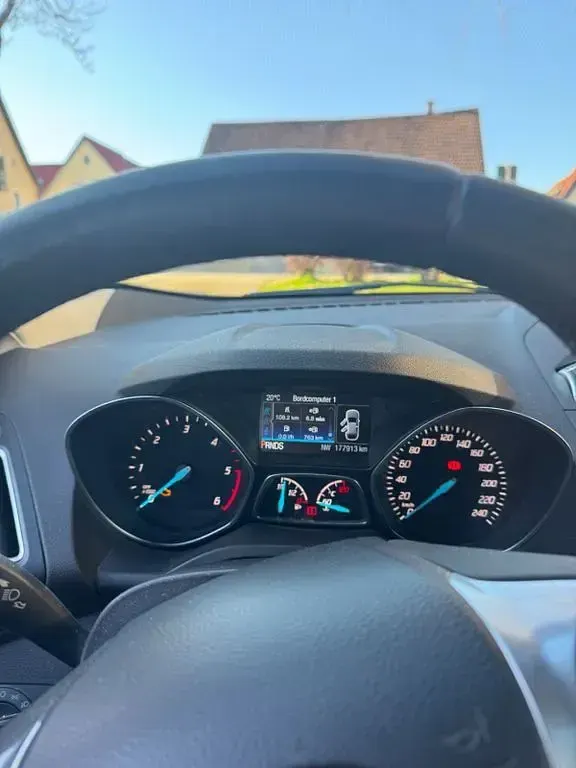 Używany Ford Kuga Titanium 179 KM (131 kW) 2016 Szary SUV