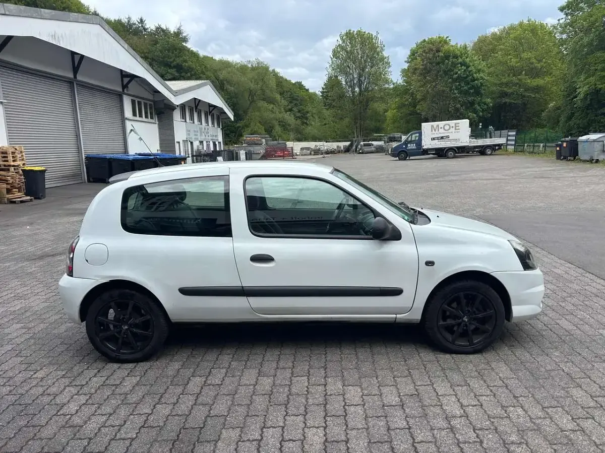 Brugt Renault Clio IV Campus 75 HK (55 kW) 2012 Hvid Sedan