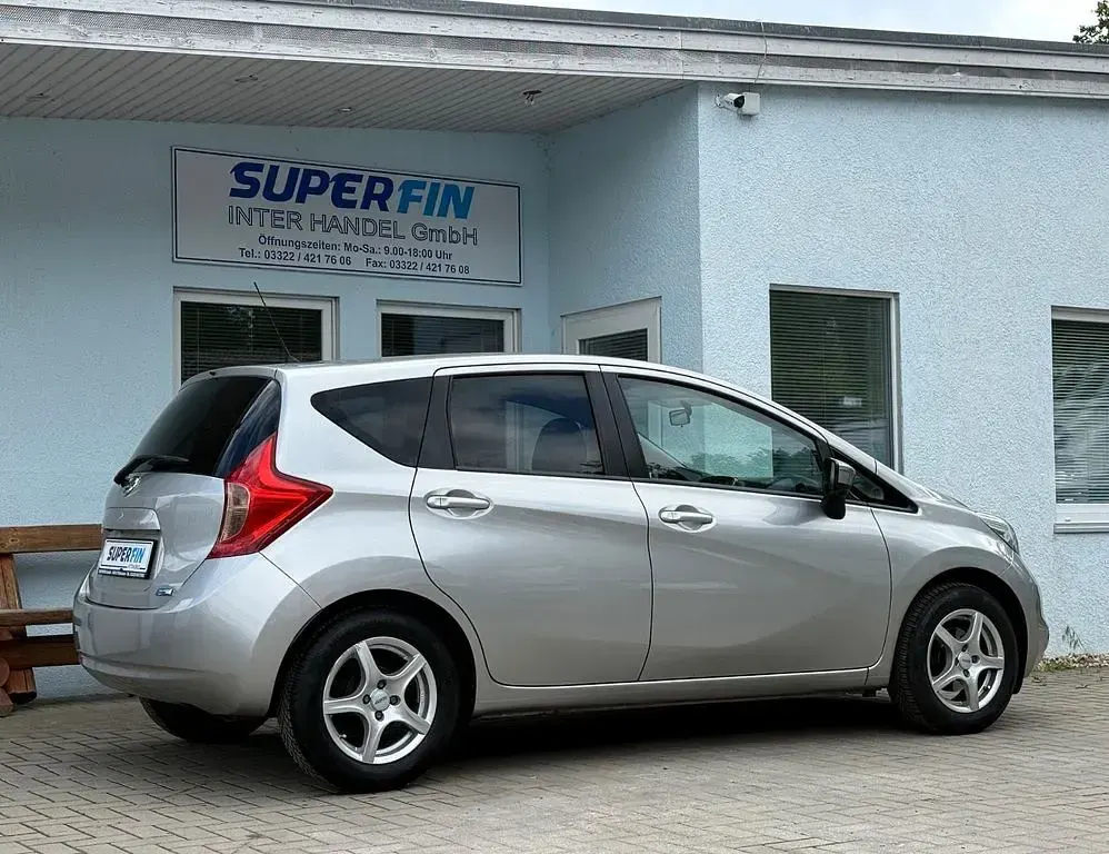 Gebraucht Nissan Note Acenta 80 PS (58 kW) 2014 Silber Kleinwagen
