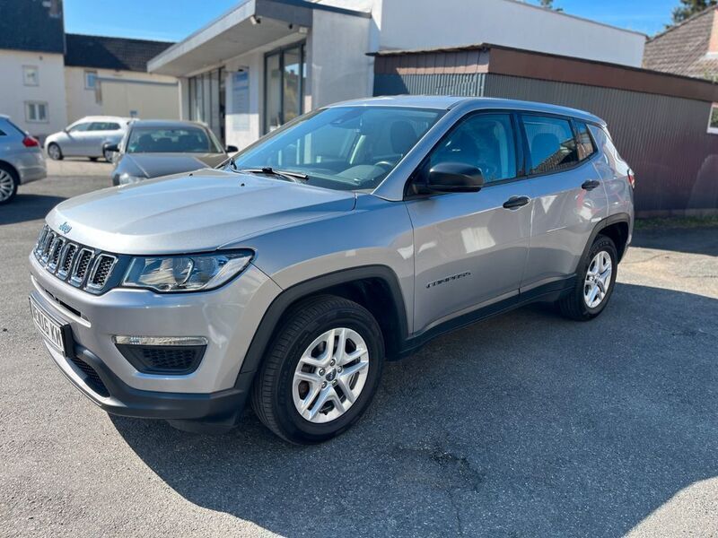 Billet silver metallic clear c Gebraucht 2020 Jeep Compass Sport SUV | 15.900 € (Superpreis) - Bild 1/4