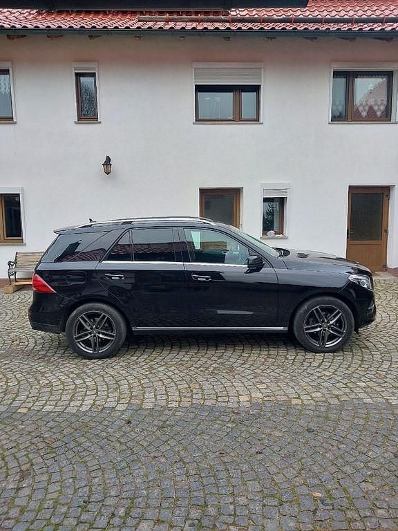 Gebraucht Mercedes GLE350 258 PS (189 kW) 2017 Schwarz SUV