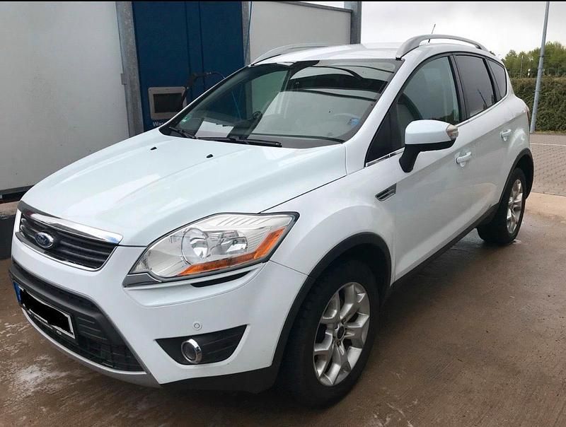 Second-hand Ford Kuga 140 CP (102 kW) 2012 Alb SUV