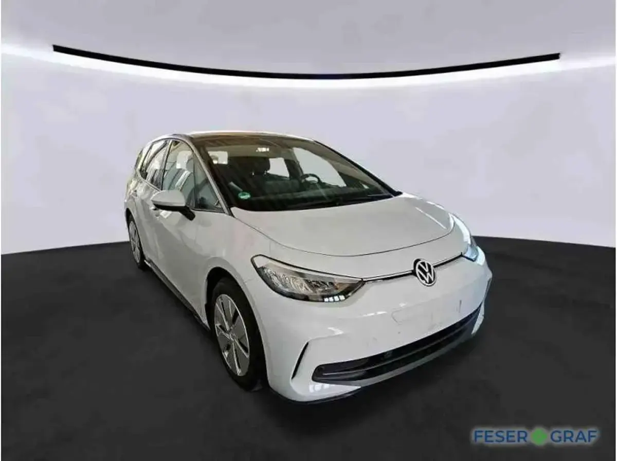 Gebraucht VW ID.3 Pro 150 kW (204 PS) 2024 Gletscherweiß Kleinwagen
